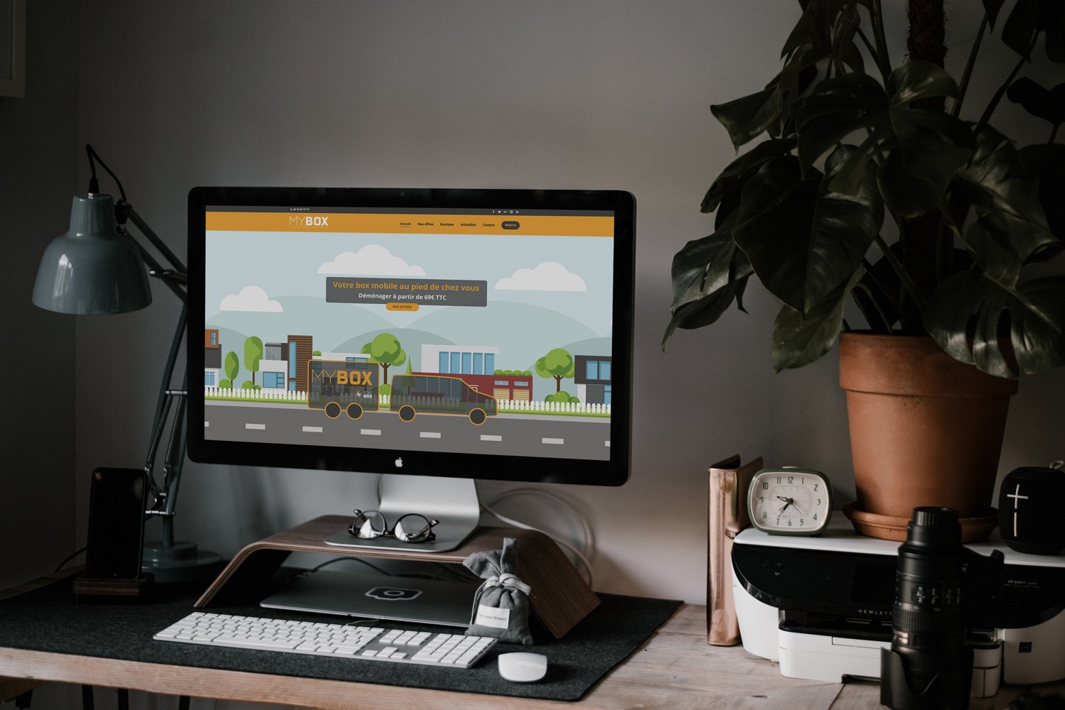 Imac-Mockup Site Mybox sur Imac avec des plantes