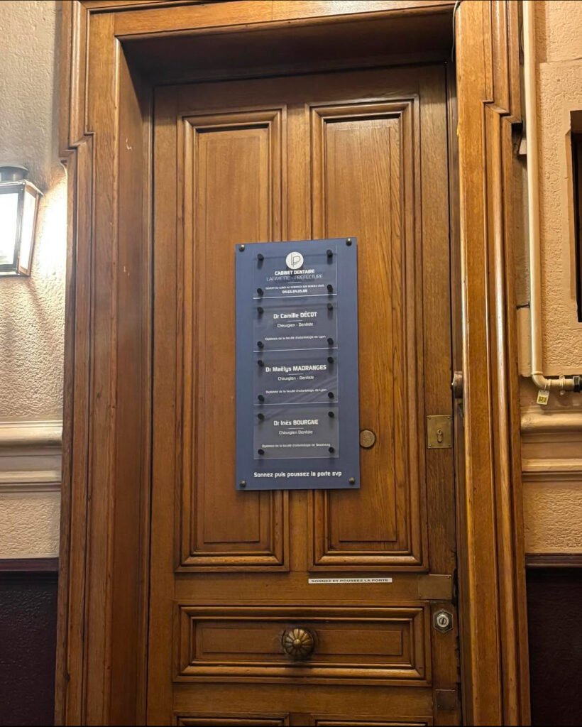 Enseigne intérieure Cabinet Dentaire Lafayette Enseigne intérieure Cabinet Dentaire Lafayette