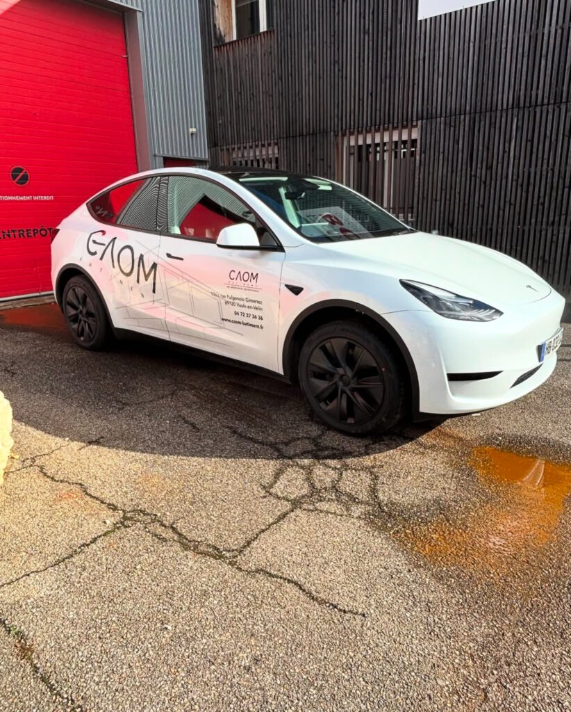Flocage Tesla Y CAOM Batiment Flocage Tesla Y CAOM Batiment
